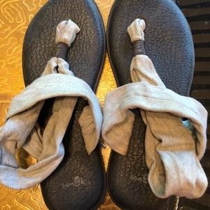 Sanuk Yoga Slings- grey size 7